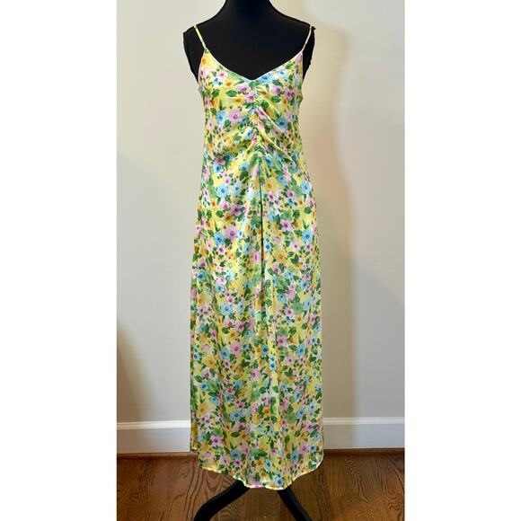Stradivarius Satin Midi Slip Dress in a floral Print - Picture 1 of 3